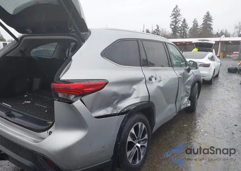 2022 Toyota Highlander Xle из США, поврежденный, VIN 5TDGZRBH3NS178386